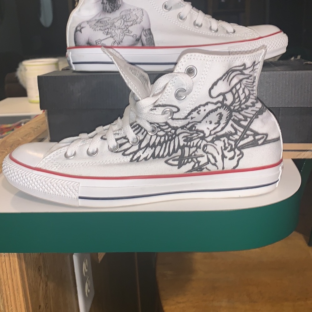Women’s Converse size 10